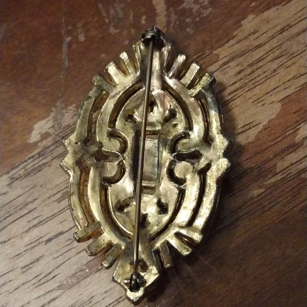 Vintage art deco rhinestone broach